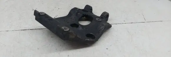 Volvo V50 A/C compressor mount bracket 9646719580