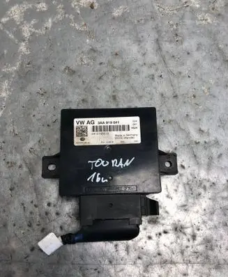 Volkswagen Touran III Power management control unit 3AA919041