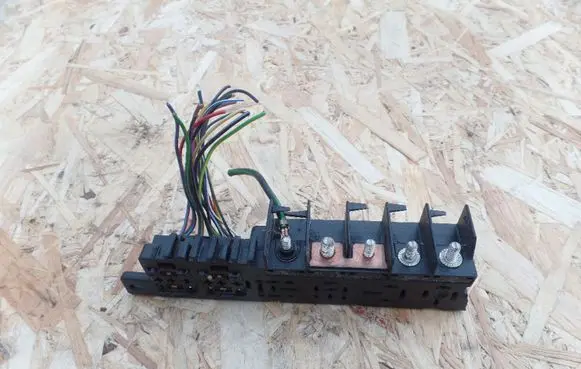 Audi A6 S6 C5 4B Fuse module 8L0941822A