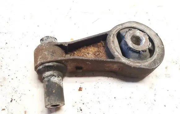 Fiat Punto (188) Engine mount bracket
