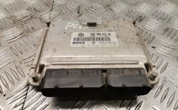 Volkswagen Polo III 6N 6N2 6NF Engine control unit/module 038906012ar