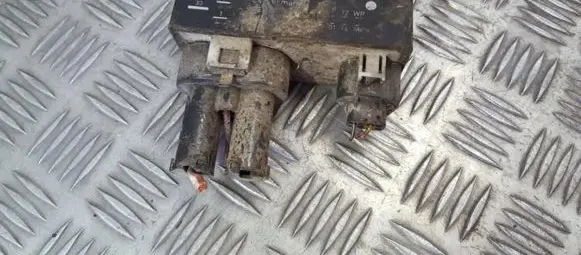 Coolant fan relay