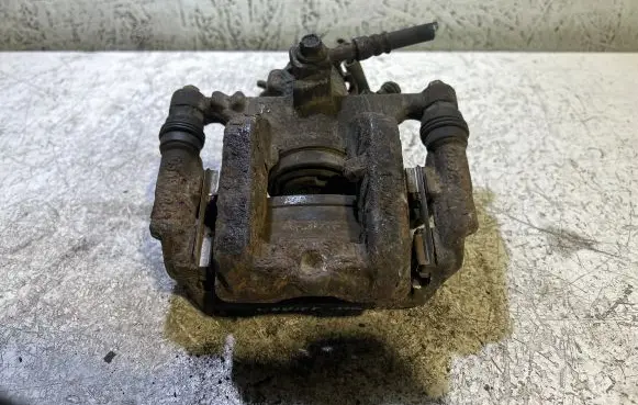 Chevrolet Cruze Rear brake caliper