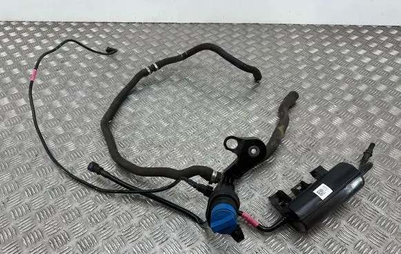 BMW 5 G30 G31 G38 AdBlue Liquid refill tube 7391943