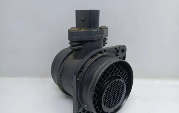 Volkswagen Golf V Mass air flow meter 0281002531KAS 0281002531 038906461B