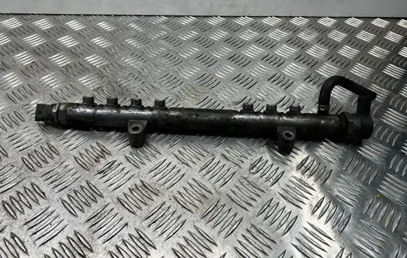 Volvo XC60 Fuel main line pipe 0445215025 30777759 169724