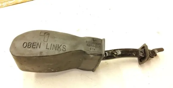 Volkswagen Tiguan Front door check strap stopper 5N0837267
