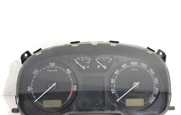 Speedometer (instrument cluster)