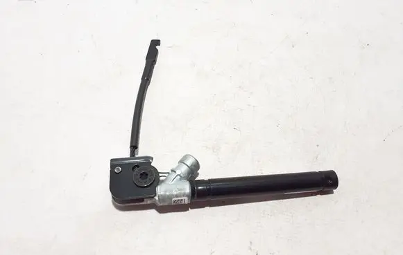 Tesla Model 3 Front seatbelt buckle 1857606