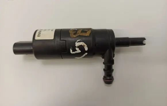 BMW X5 E70 Headlight washer pump 8377430