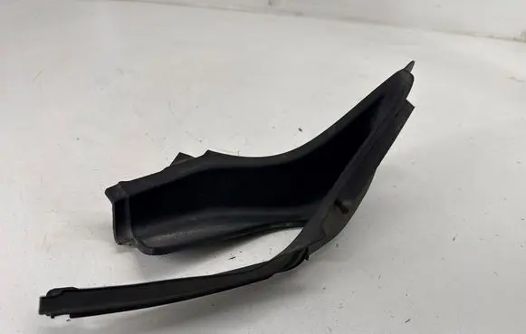 Tesla Model X Wiper trim 106460200B