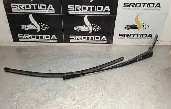 Mercedes-Benz Sprinter W906 Front wiper blade arm A9068200744