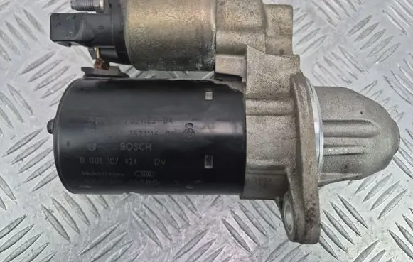 BMW 3 E90 E91 Starter motor 7521123 7521116
