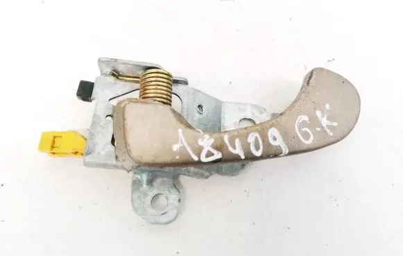 Mitsubishi Carisma Rear door interior handle MR288395