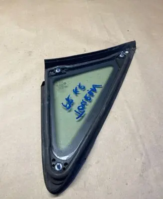 Volkswagen Touran I Front triangle window/glass DOT24M68AS2 43R00048 E000255