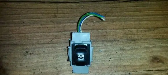 Citroen Xsara Picasso Electric window control switch 9641707580