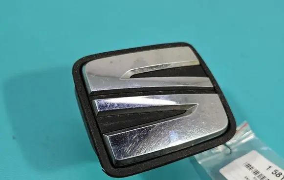 Seat Leon (5F) Tailgate/trunk/boot exterior handle 5F0827565C IMPRK1581050