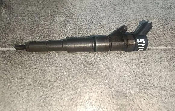 BMW 5 E39 Fuel injector 0445110048