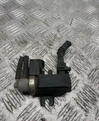 Hyundai Trajet Vacuum valve 72190316
