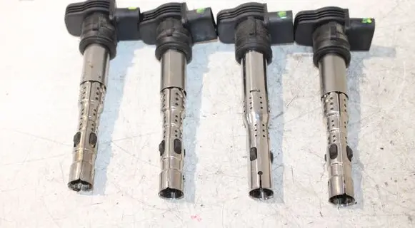 Volkswagen PASSAT B6 High voltage ignition coil 06F905115F