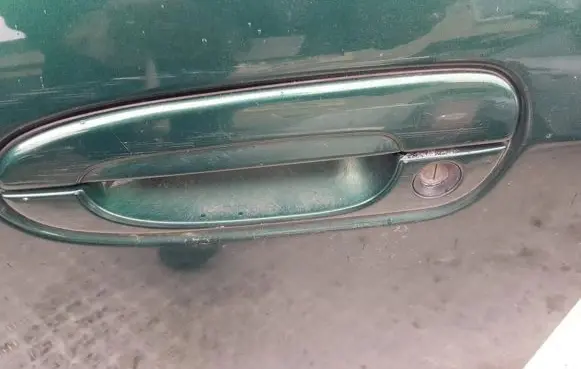 Mazda 626 Front door exterior handle