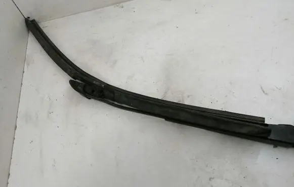 Saab 9-5 Windshield/front glass wiper blade 56671828