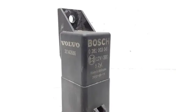 Volvo V70 Glow plug pre-heat relay 31342686 0281003047