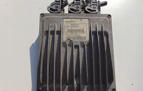 Renault Twingo II Engine control unit/module 8200882087