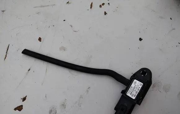 Renault Trafic II (X83) Air pressure sensor 223657266R