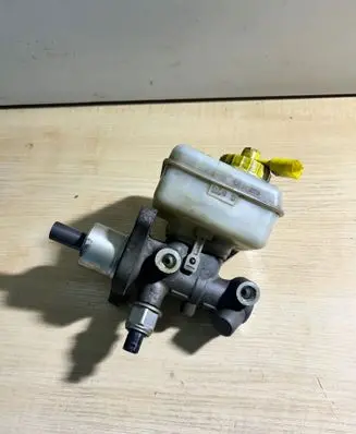 Volkswagen Golf IV Master brake cylinder 1J1611301B