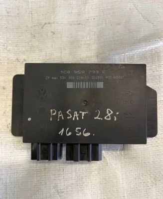 Volkswagen PASSAT B5.5 Comfort/convenience module 1C0959799C 5DK00821411