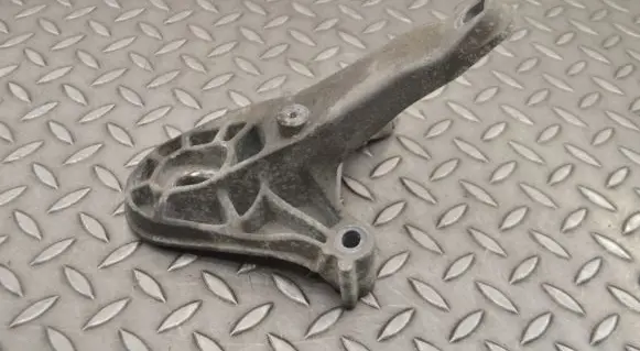 Mini Cooper Countryman R60 Engine mounting bracket 6788663