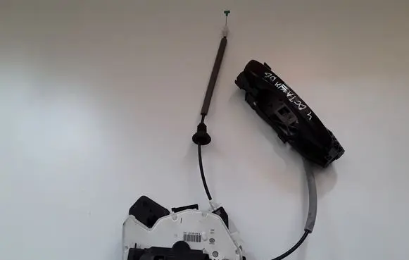 Skoda Octavia Mk3 (5E) Rear door lock 5E0839016B