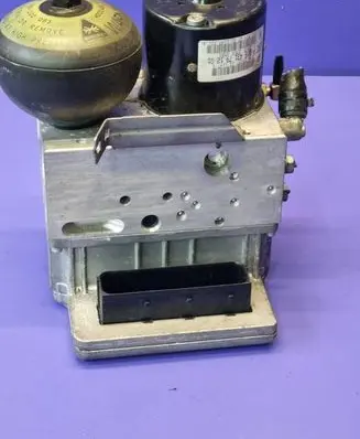 Mercedes-Benz E W211 ABS Pump 0265250091 A0054317912