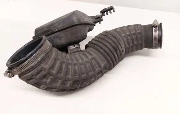 Nissan Pathfinder R51 Turbo air intake inlet pipe/hose