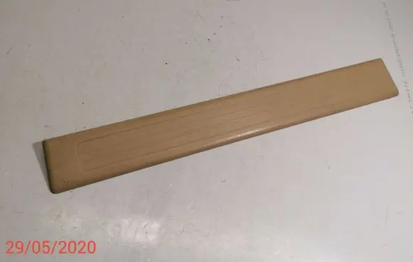 Mercedes-Benz GL X164 Front sill trim cover A1646800435