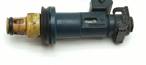 Jaguar XJ X308 Fuel injector XR82AE 3352 226