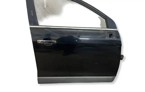 Chevrolet Captiva Front door 