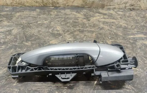 Mercedes-Benz C W204 Rear door exterior handle A2047600834