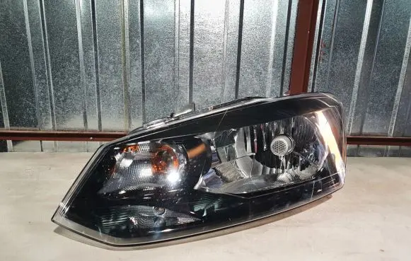 Volkswagen Polo V 6R Headlight/headlamp