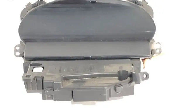 Toyota Yaris Speedometer (instrument cluster) 21655864-5