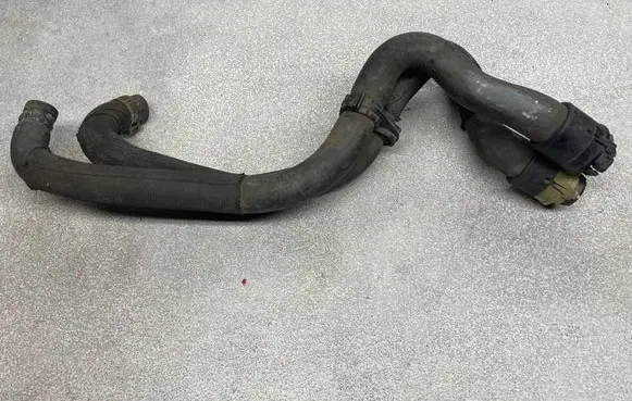 Opel Zafira B Engine coolant pipe/hose 13230460