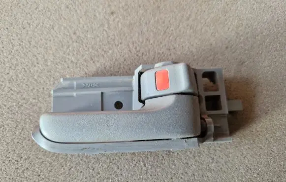Toyota Hilux (AN10, AN20, AN30) Front door interior handle