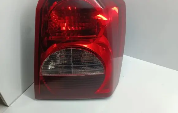 Dodge Caliber Rear/tail lights 05303752 05303880 320078B