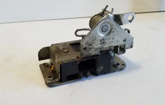 Loading door lock