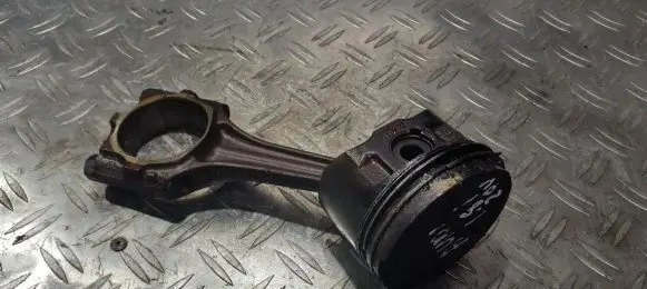 Audi A4 S4 B5 8D Piston with connecting rod