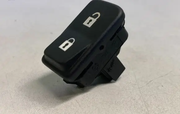 Volvo V50 Central locking switch button 30669958 30669957