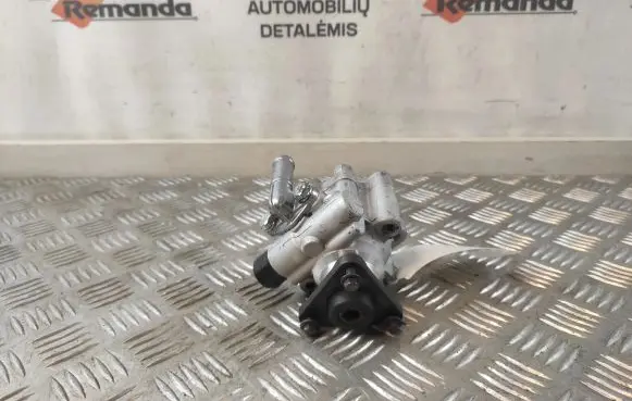 Renault Espace IV Power steering pump 6146310016