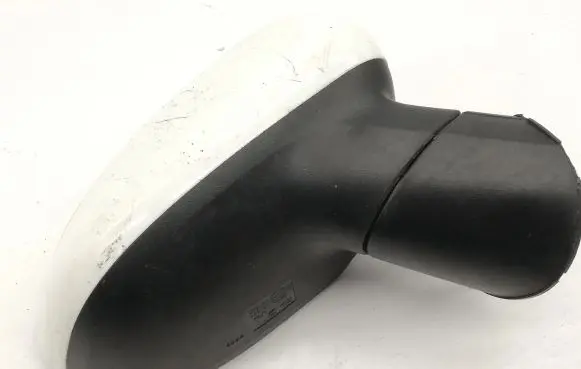 KIA Rio Front door electric wing mirror E13027564