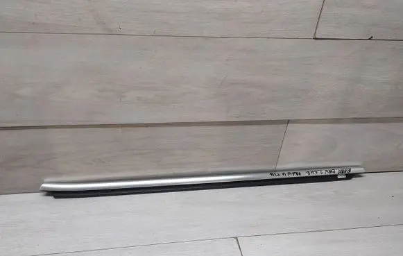 BMW 2 G42 Rear door glass trim molding 51358496340